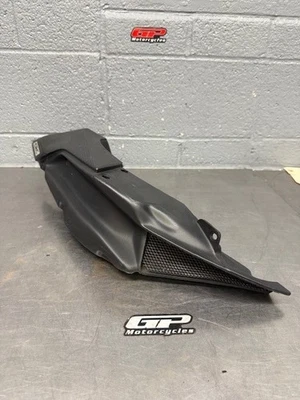 MV AGUSTA F4 RIGHT SIDE INTAKE RUNNER 80A0A3218 2006-2009 - Image 1 of 4