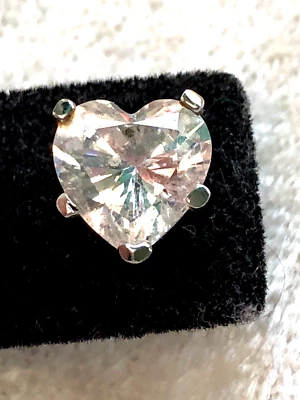 PENDIENTES DIAMONIQUE CZ FORMA CORAZÓN PLATA ESTERLINA (M4551-2422) Foto 1 de 4