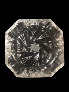 Schwerer geschliffener Kristall Aschenbecher 8 Punkt Stern, 3 Zoll - Bild 1 von 3