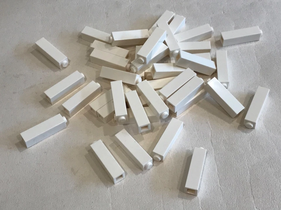 Lego White Brick 1x1x3 Tall Brick x 40 P/N 14716 NEW (R1) - Image 1 of 1