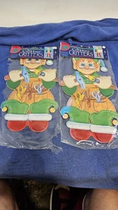 Juego De Pañuelos Colgantes Años 90 24" Ayudante Papá Noel Brillo Critters Decoración Nuevo de Lote Antiguo  - Imagen 1 de 7