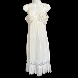 Abito slip vintage Vanity Fair fisarmonica orlo pieghe pizzo nylon tg 34 bianco anni 60 70 - Foto 1 di 10