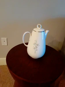 NORITAKE IVORY CHINA "JESSIE" Tea/Coffee Hot Pot Japan 7529 - Picture 1 of 5