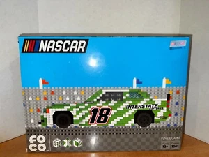 Nascar FOCO Interstate Batteries #18 Toyota Building Block Set PZNS3DCARKB (C5) - Picture 1 of 2