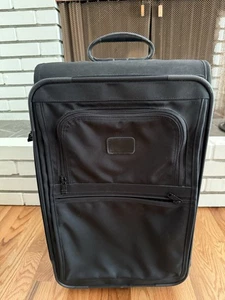 Tumi USA schwarzer ballistischer Nylon-Handgepäckkoffer mit Rollen 2243D3 - Bild 1 von 10