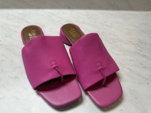 Franco Sarto Loran Fuchsia Leather Thong Sandals Sz 9M Square Toe Low Heel - Picture 1 of 5