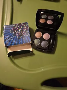 Avon Mark Color Swing Mix It Up Eye Compact - Picture 1 of 1