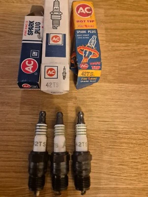 New Old Stock 42TS AC Delco Spark Plugs, for Vauxhall Victor FD, Viva etc - Image 1 of 4