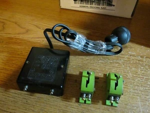 PARTS FOR A GERMAN TRIX RAILROAD - Picture 1 of 8