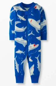 Neu mit Etikett Hanna Andersson blau Schwimmen Haie Reißverschluss Schlafanzug Baumwolle Pyjama 18-24 Monate - Bild 1 von 1
