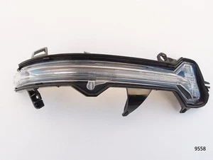 22-25 OEM BMW 2 U06 X1 U11 LENTE SEGNALE DI SVOLTA / SPECCHIO ESTERNO DESTRO LED - Foto 1 di 9