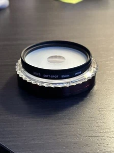 Hoya 55mm Soft Spot Filter Excellent Condition - Original Box and Hard Case - Picture 1 of 5