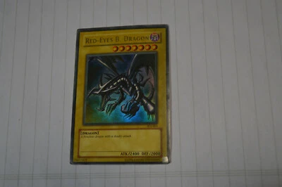 Red-Eyes Black Dragon SDJ-001  Holo Unlimited VINTAGE Yugioh Card - Image 1 of 4