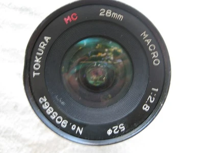 Tokura 28mm f2,8 Macro : objectif grand angle argentique, en monture vissante 42 - Photo 1/4