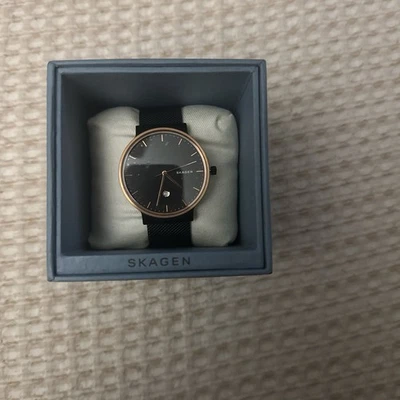 Новые мужские часы Skagen Ancher SKW6296 с черным циферблатом и черным сетчатым ремешком - Изображение 1 из 4