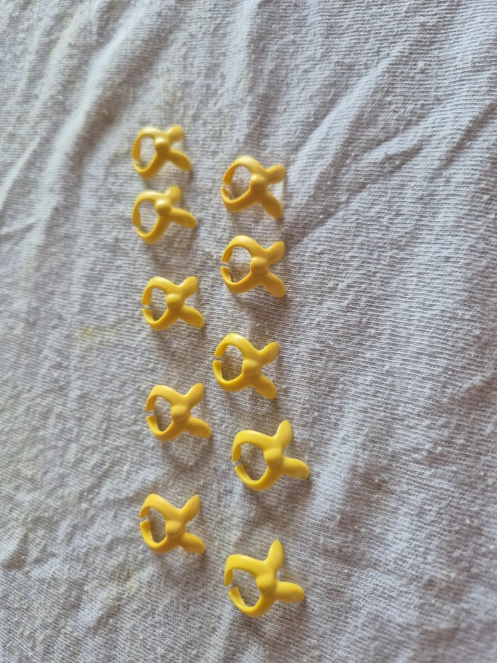 WESTERN ACW : SCARF YELLOW (10 PCS) Unused - Image 1 of 1