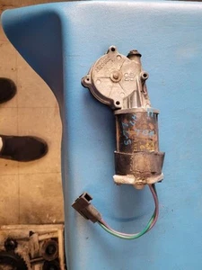 79 80 81 82 83 84 85 86 87 88 89 5TH AVENUE POWER WINDOW MOTOR REAR R. 2887 - Bild 1 von 3