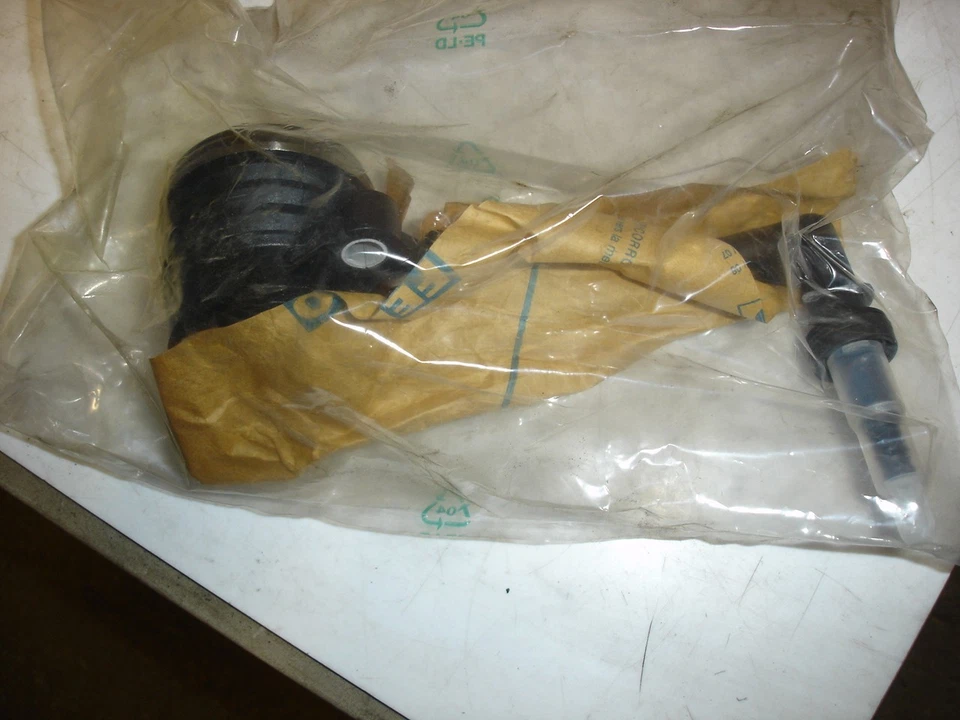 Renault Clio Megane Modus Laguna clutch slave cylinder new genuine 8200805652 - Image 1 of 2