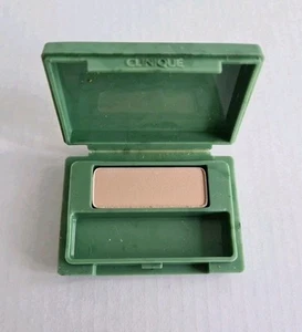Clinique SUEDE High Impact Eyeshadow 0.8g Travel Size New Rare FREE FAST P&P - Picture 1 of 6