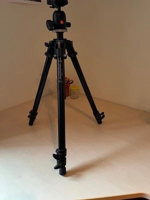 Foto Stativ Manfrotto 190 B - Bild 1 von 4