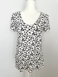 Caslon Damen Bluse Größe M Weiß Schwarz Animalprint Rundhals Kurzarm - Bild 1 von 11