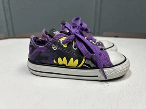 CONVERSE Womens sz 6 CAT WOMAN Meow DC COMICS Batman Villain Shoes Low Top - Picture 1 of 9
