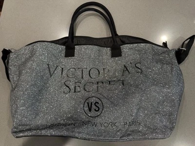 Victoria’s Secret 闪耀行李袋 周末旅行托特包 黑色 银色 闪耀 — 第 1/4 张图片