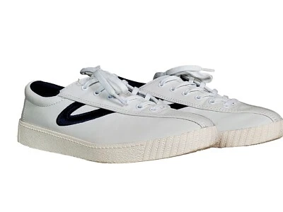 Zapatilla deportiva Tretorn Nylite Plus de cuero blanco terciopelo azul marino con logotipo para mujer EE. UU. 7,5 Foto 1 de 4