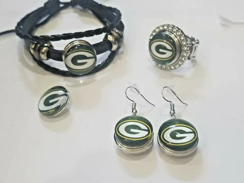 Green Bay Packers NFL Snap Jewelry snap, stretch Ring, Earrings or Bracelet Cover