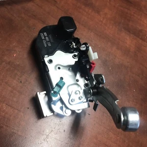 New Door Lock Actuator Motor Front Right Dorman 931-687 fits 02-07 Jeep Liberty - Picture 1 of 8