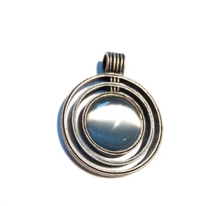 Lia Sophia Silver Toned Necklace Pendant Rings - Picture 1 of 3