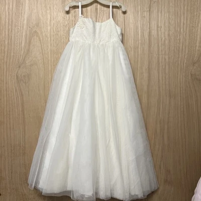 Vestido de novia David para niñas con flores talla 10 Foto 1 de 4