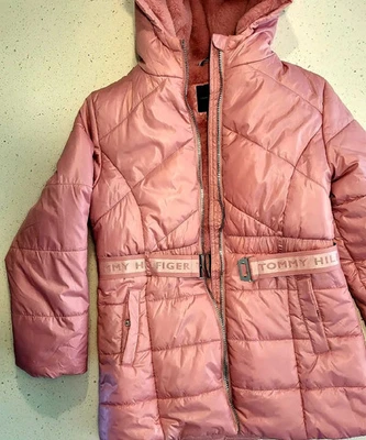 Tommy Hilfiger Girls Pink Puffer Jacket Size – Sherpa Fleece Lined, Hood, Belted - Image 1 of 3