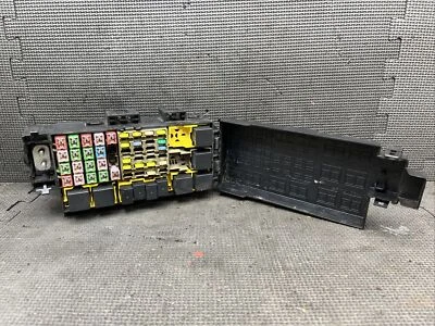 ✨ CAJA DE FUSIBLES JEEP GRAND CHEROKEE COMMANDER 2007-2009 OEM Foto 1 de 4