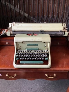 Imperial 66 Typewriter Vintage Late 50s Metallic Green With Cover - Picture 1 of 3