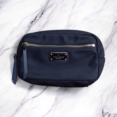 Riñonera Kate Spade de nailon en negro Foto 1 de 4