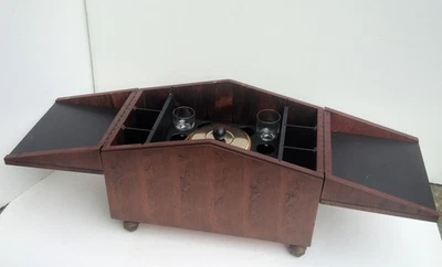 Gabinete de licor vintage LANE BAR mediados de siglo moderno tapa abatible recogida local en Nueva Jersey Foto 1 de 4