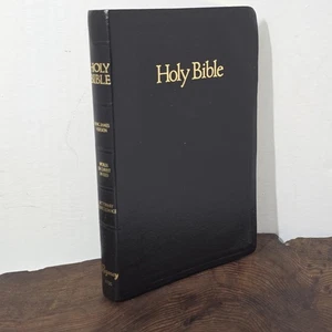 Holy Bible KJV Red Letter Self-Pronouncing Regency 173G Dictionary Concordance - Picture 1 of 9