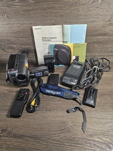 Videocámara Sony Handycam Vision CCD-TRV22 grabación reproducción transferencia video paquete de 8 mm - Imagen 1 de 11