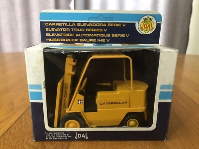 NEW JOAL CATERPILLAR CAT FORKLIFT ELEVATOR TRUCK 1/70 METAL SPAIN OLD LOGO - Image 1 of 4