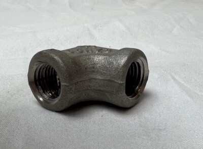 1/4"  NPT 90°  Elbow 316 Stn. steel Schedule 80   Camco brand - Image 1 of 3