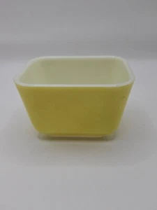 Vintage Pyrex #501-B | Yellow 1-1/2 Cup Refrigerator Dish | No Lid - Picture 1 of 10