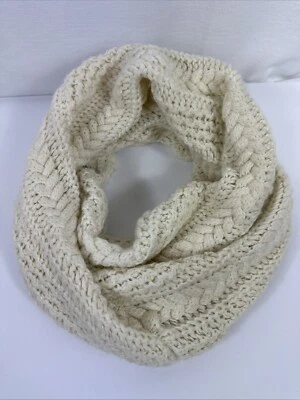 GAP Bufanda Gruesa Mezcla de Lana Cable Estilo Pescador Capucha Crema Clásica Tejido Grueso Foto 1 de 4