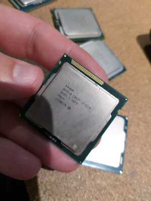 Processeur / CPU intel Core i3-2120/ SR05Y/ 3.30GHz/ Sockets FCLGA1155 - Photo 1/2