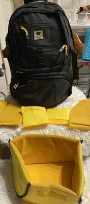 RUGGED LARGE COMPARTMENTAL Mountainsmith BACKPACK for FRAGILE CAMERA GEAR - Image 1 of 4