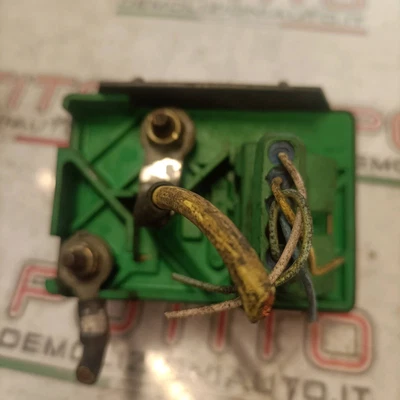 Relé de precalentamiento de bujías incandescentes  CITROEN XANTIA 1.9 TD SW - Imagen 1 de 4