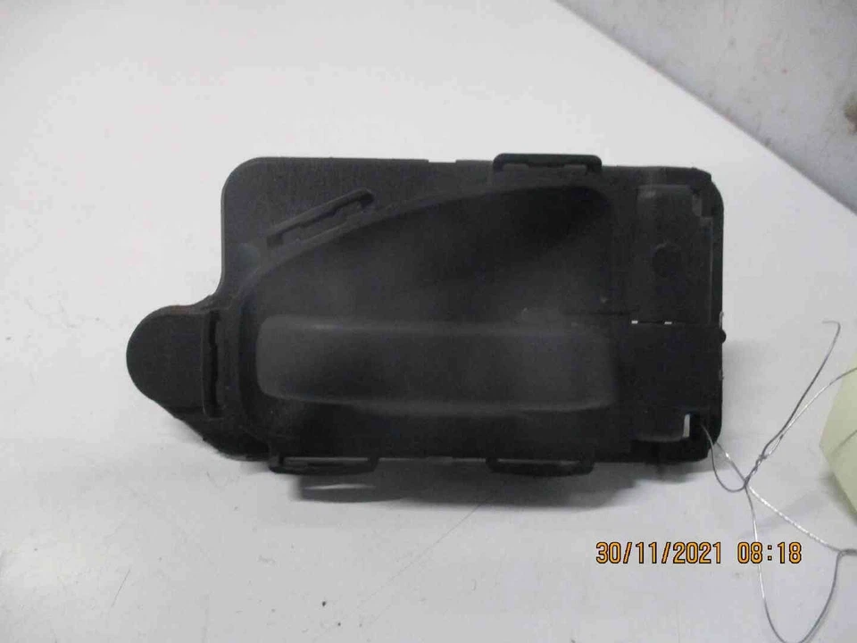 Poignee interieur porte avant droit Citroen SAXO 914490 - Photo 1/2