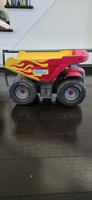 2004 Tonka Dump Truck Red Handle Metal Plastic 8618 Hasbro 19” L X 11” W X 13” T - Image 1 of 4