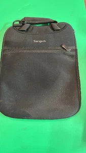 Custodia per laptop Targus nera 15" maniglia per trasporto borsa tascabile con cerniera adatta alla maggior parte dei PC - Foto 1 di 5