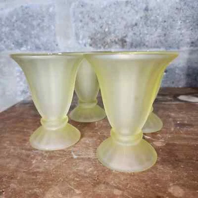 LIBBEY Juego de 4 tazas de postre de helado de vidrio esmerilado amarillo vintage Foto 1 de 3